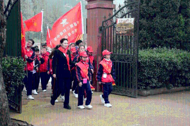 一隧通两市!盘兴铁路下补西一号隧道贯通